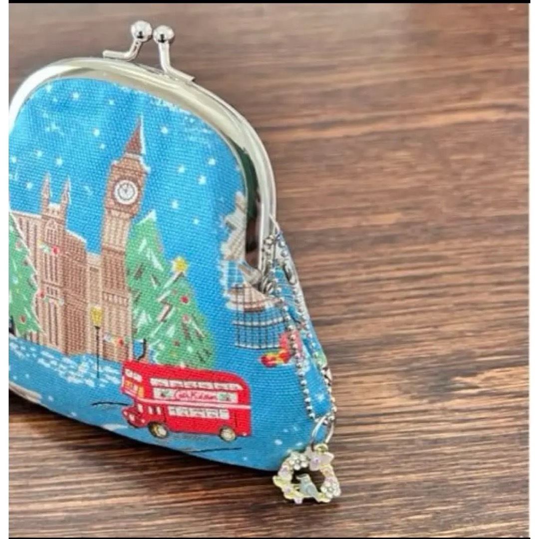 Cath Kidston(キャスキッドソン)のキャスキッドソン　ハンドメイド　ロンドンシーン　クリスマス柄　がま口財布 ハンドメイドのファッション小物(財布)の商品写真