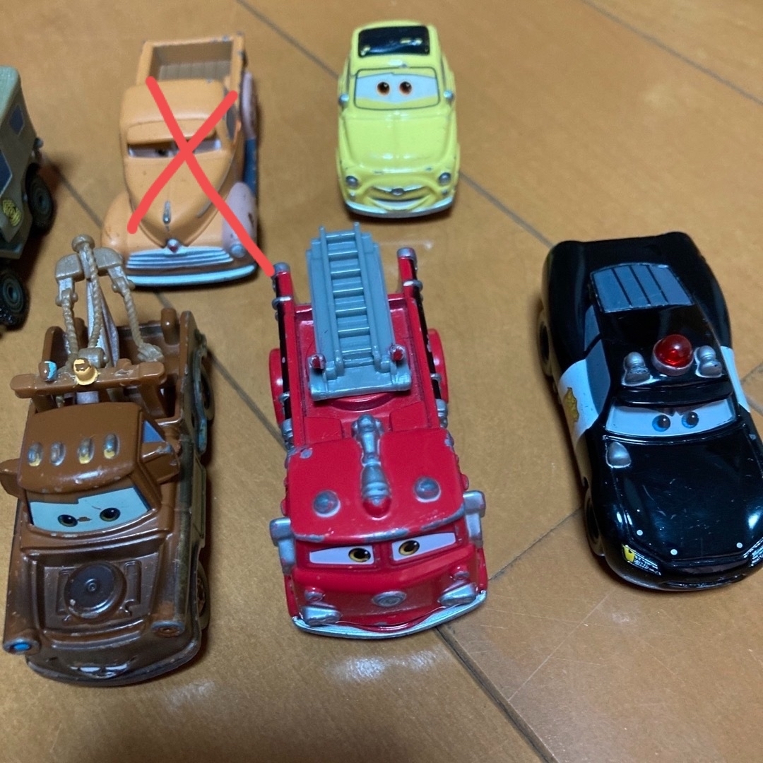 トミカシリーズ(トミカシリーズ)のカーズ　トミカ　7台セット キッズ/ベビー/マタニティのおもちゃ(電車のおもちゃ/車)の商品写真
