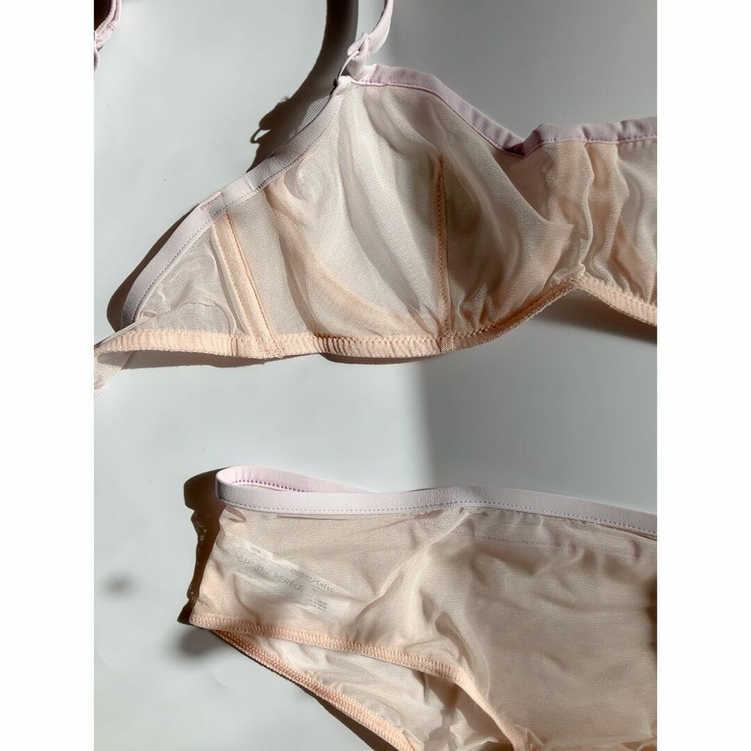 Simone Perele(シモーヌペレール)のB70+S☆Simone Perele　シモーヌ ペレール　透け感ありセット海外 レディースの下着/アンダーウェア(ブラ&ショーツセット)の商品写真