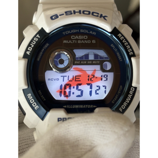 ジーショック(G-SHOCK)のG-SHOCK/イルクジ/GWX-8902K/電波時計/ソーラー/限定/ホワイト(腕時計(デジタル))