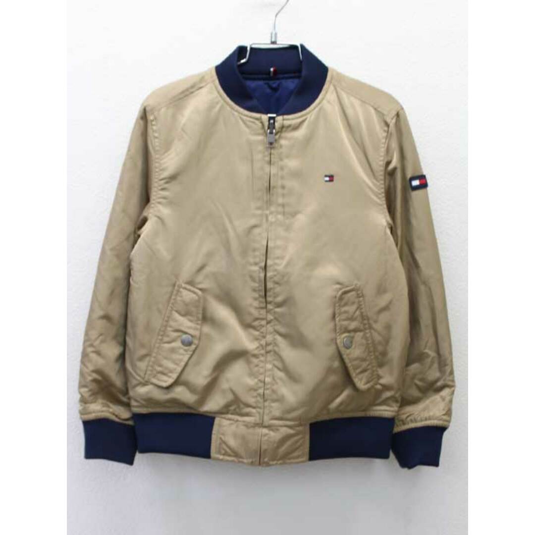 TOMMY HILFIGER(トミーヒルフィガー)の▽トミーヒルフィガー/TOMMY HILFIGER▽128cm リバーシブル中綿ブルゾン/ジャンパー 紺＆ベージュ【中古】子供服 キッズ kids 男の子 秋冬 409032 キッズ/ベビー/マタニティのキッズ服女の子用(90cm~)(ジャケット/上着)の商品写真