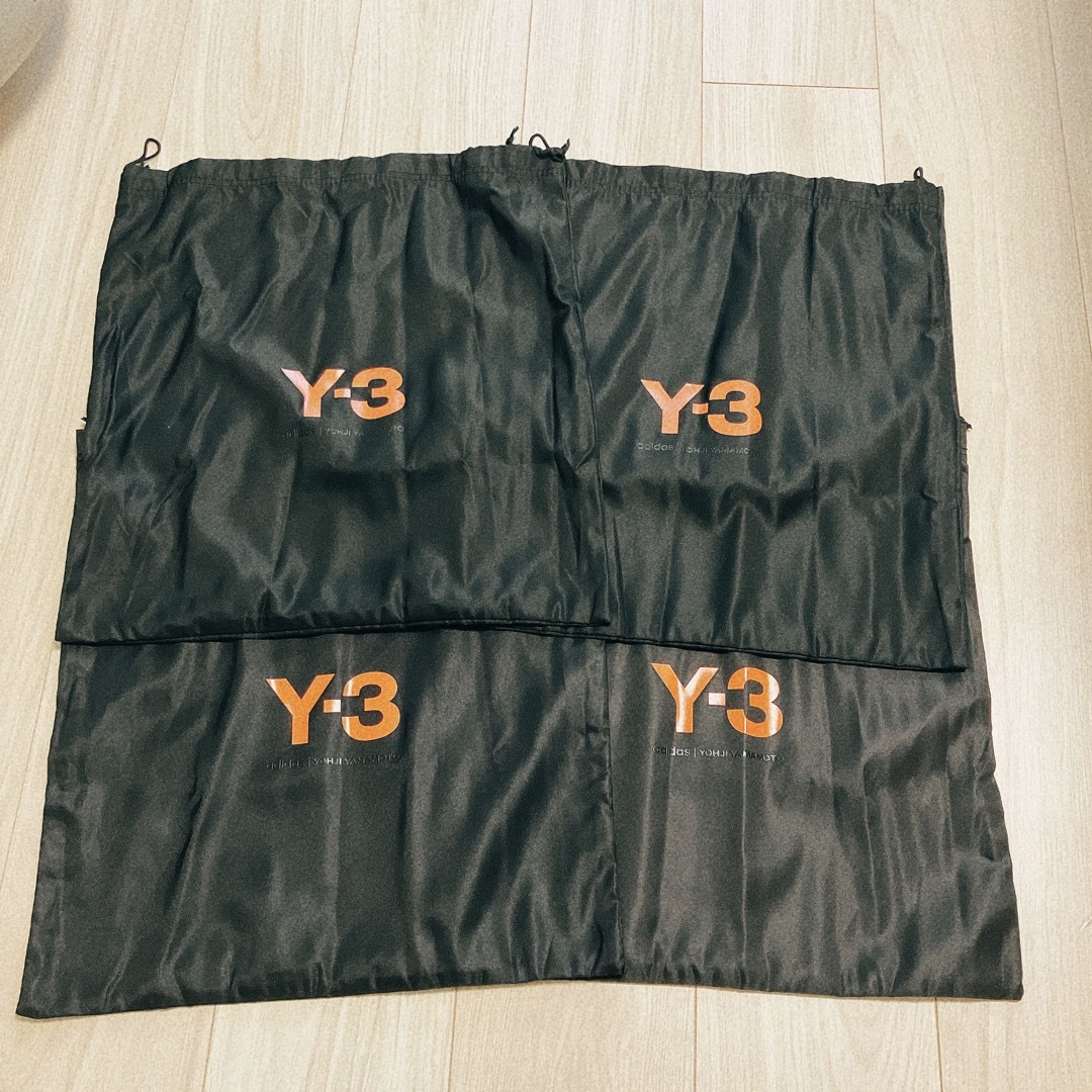 Y-3(ワイスリー)のY-3 ショッピングバッグ 4袋セット メンズのバッグ(その他)の商品写真