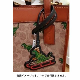 国内完売品☆新品未使用【COACH】レキシーバッグチャーム そり乗り