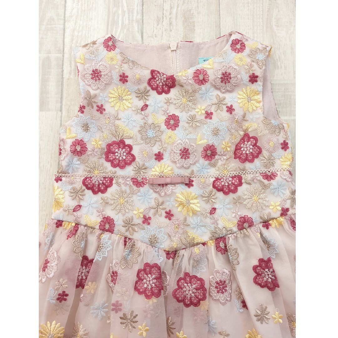 TOCCA(トッカ)の【TOCCA】豪華刺繍　ワンピース　花柄110 キッズ/ベビー/マタニティのキッズ服女の子用(90cm~)(ドレス/フォーマル)の商品写真