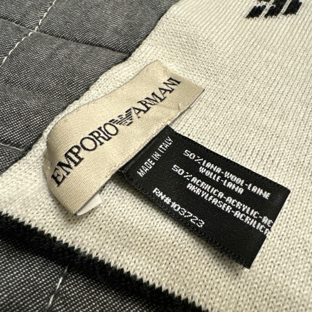 Emporio Armani(エンポリオアルマーニ)のEMPORIO ARMANI エンポリオアルマーニ マフラー ストール 白 黒 メンズのファッション小物(マフラー)の商品写真