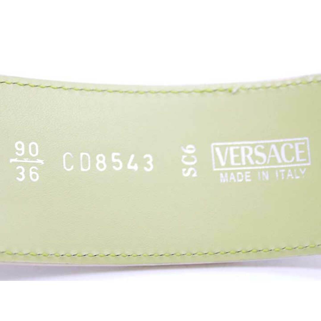 VERSACE(ヴェルサーチ)の【値下げ】♪VERSACE/ヴェルサーチェ♪パイソン型押しチェーンベルト/レザー/シンプル/カジュアル/オシャレ/アクセサリー/他小物 ライトグリーン/緑色 レディース 【中古】 春夏秋冬 929022 レディースのファッション小物(ベルト)の商品写真