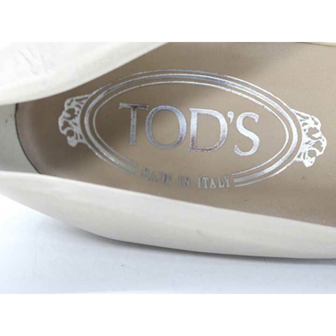 TOD'S(トッズ)の【値下げ】♪TOD'S/トッズ♪レザーパンプス/エレガント/シンプル/カジュアル/オシャレ/シューズ/靴 グレージュ レディース 36 【中古】 春夏秋冬 712122 レディースの靴/シューズ(その他)の商品写真