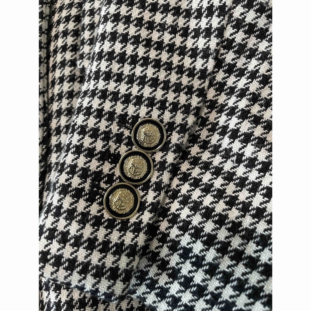 ZARA(ザラ)のZARA ザラ 千鳥格子 チェック 金ボタン テーラードジャケット  白×黒 S レディースのジャケット/アウター(テーラードジャケット)の商品写真