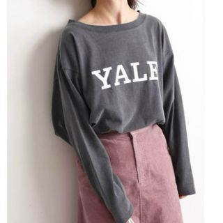 スローブイエナ(SLOBE IENA)のスローブイエナ 【YALE University】ピグメントカレッジロゴロTEE(カットソー(長袖/七分))