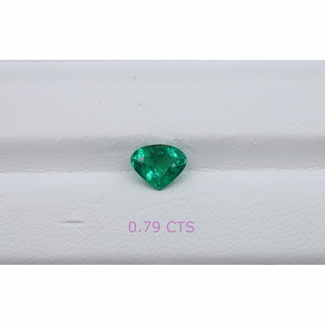 エメラルド/ 0.79 ct.