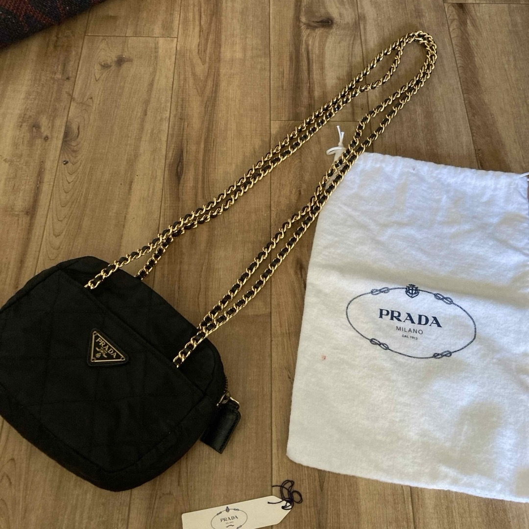 PRADA(プラダ)の最終価格　プラダ　PRADA ダブルチェーン　ショルダーバッグ レディースのバッグ(ショルダーバッグ)の商品写真