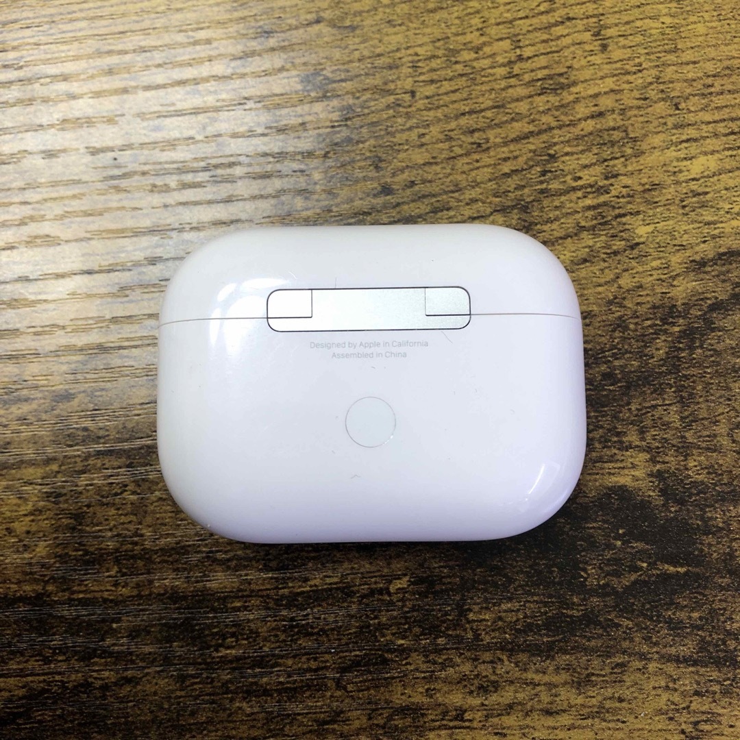 オーディオ機器AirPods Pro 第2世代 充電ケース lightning A2700