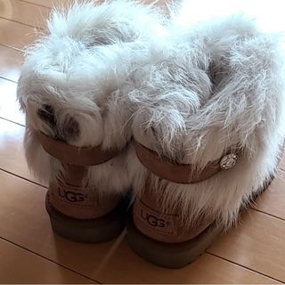 アグ(UGG)のUGGアグ　ムートンブーツ　クラシックミニ　スワロフスキー　チェスナット　ボア(ブーツ)