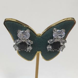 ピアス(ピアス)