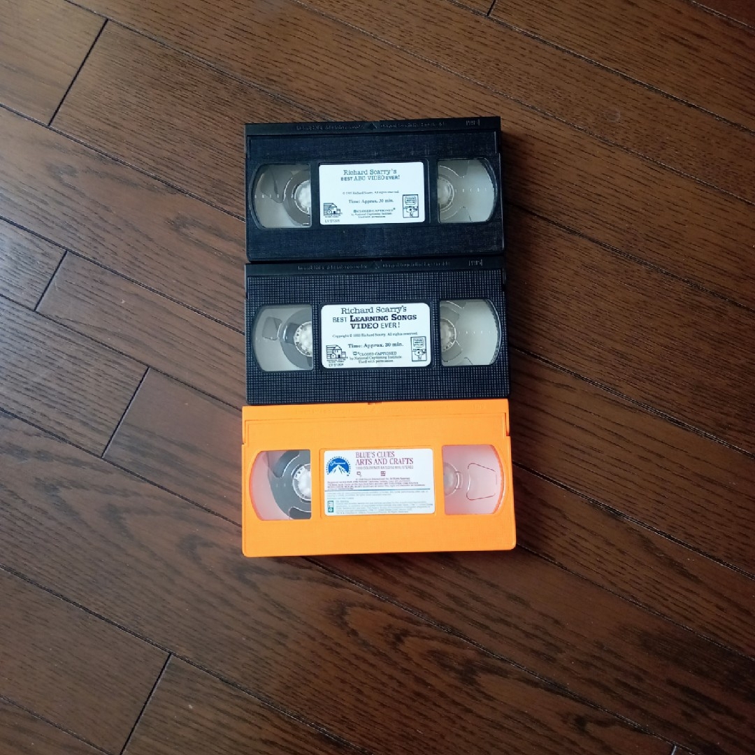 英語ビデオ3個セット　キッズ　VHS エンタメ/ホビーのDVD/ブルーレイ(キッズ/ファミリー)の商品写真