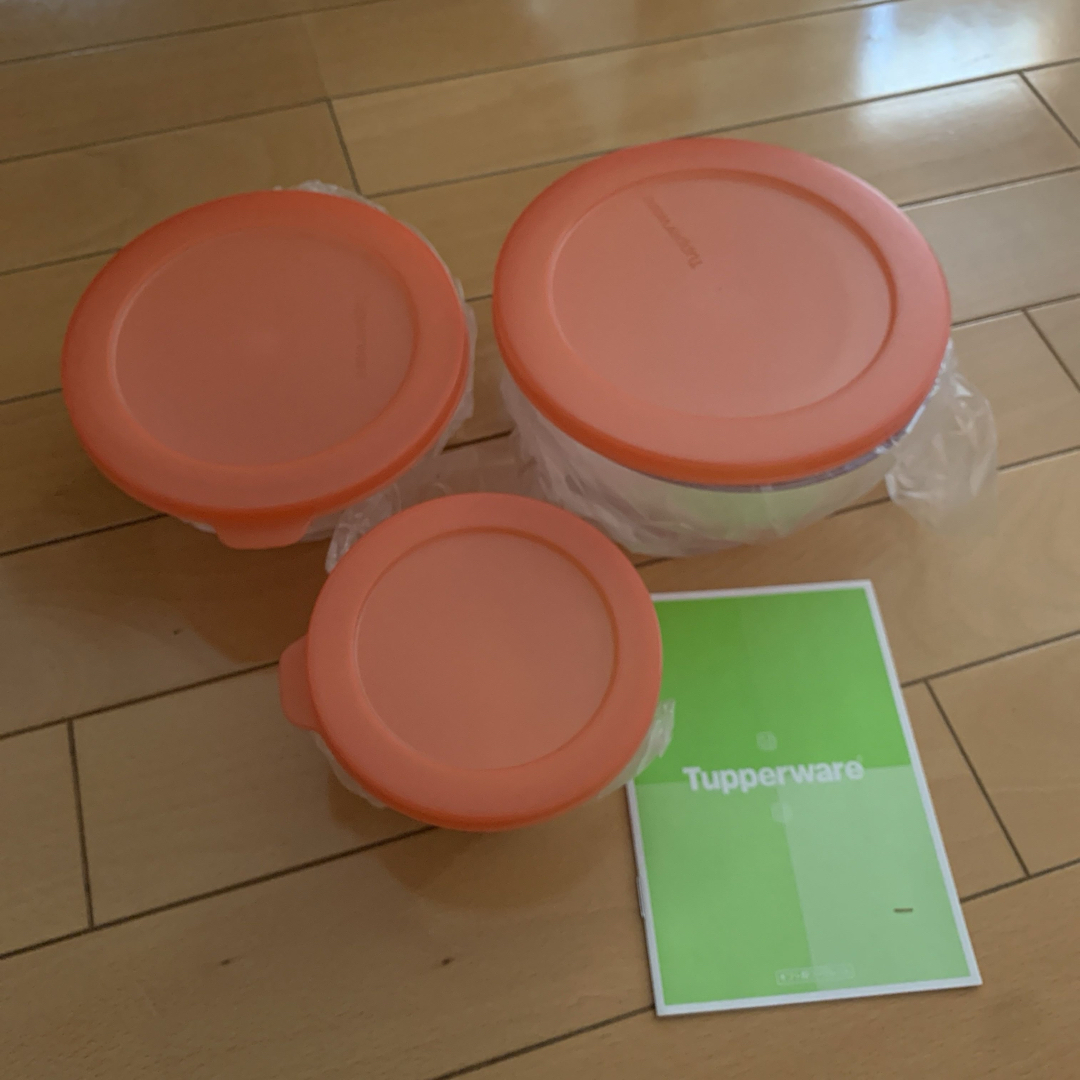 TupperwareBrands(タッパーウェア)の[プライスダウン]タッパーウェア正規品　クリスタルディッシュ　保存容器　進物用 インテリア/住まい/日用品のキッチン/食器(容器)の商品写真