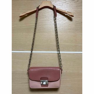 ミュウミュウ バイカラー バッグの通販 100点以上 | miumiuの ミュウミュウ バイカラー バッグの通販 100点以上 | miumiuの