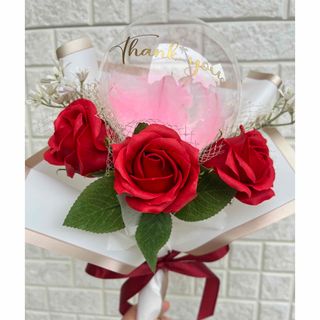 フラワー(flower)のバルーン付き　薔薇のソープフラワーブーケ(その他)