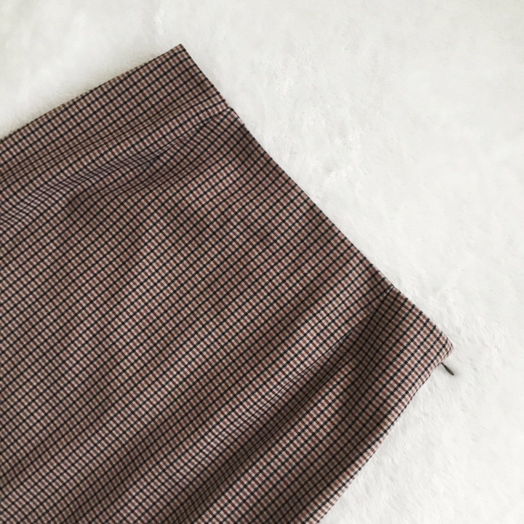 UNTITLED(アンタイトル)のUNTITLED  オータムエストチェック ナロースカート 新品タグ付き　M レディースのスカート(ロングスカート)の商品写真