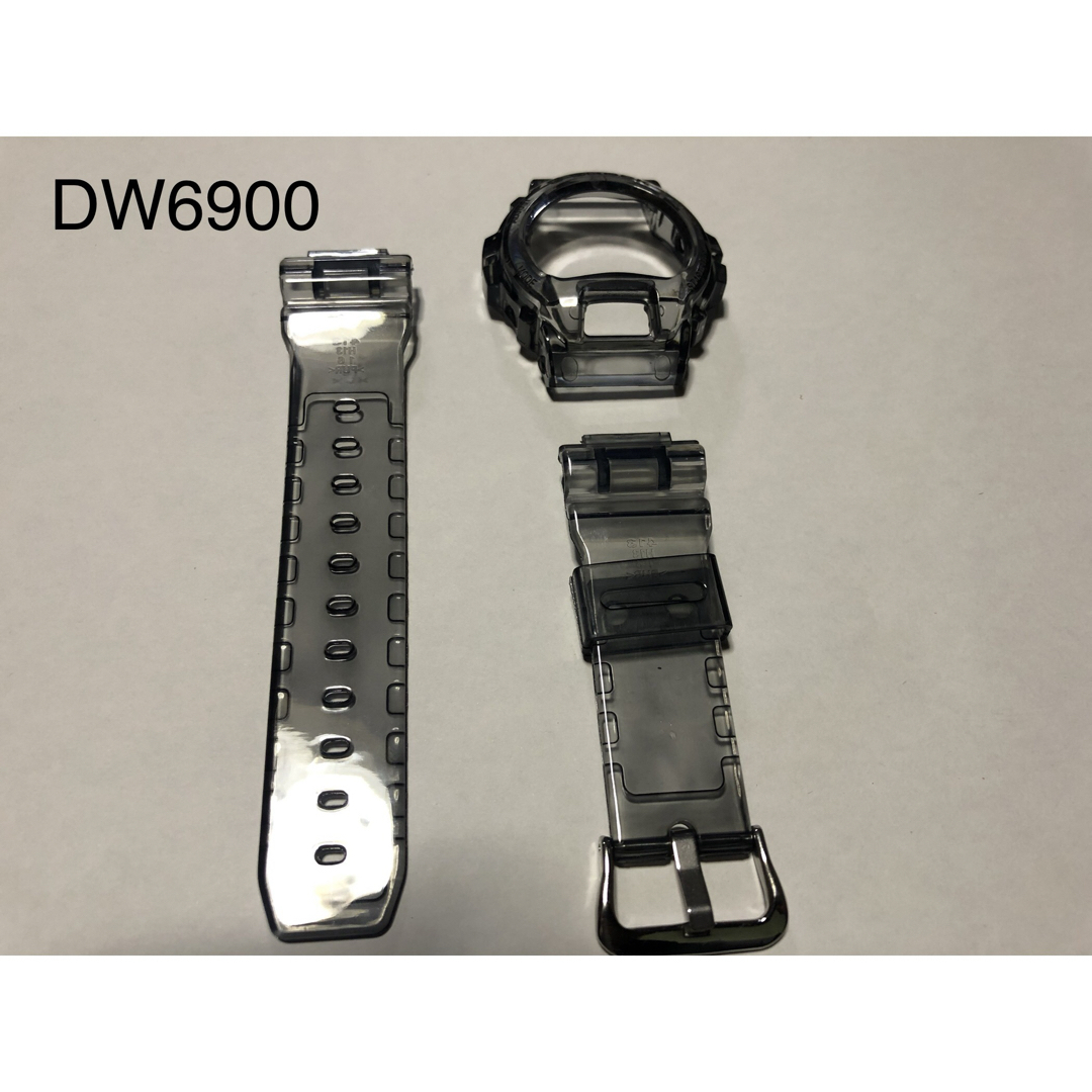 (新品)G-SHOCKカスタム DW6900用ベゼル&ベルト黒(半透明)　工具付 ハンドメイドの素材/材料(各種パーツ)の商品写真