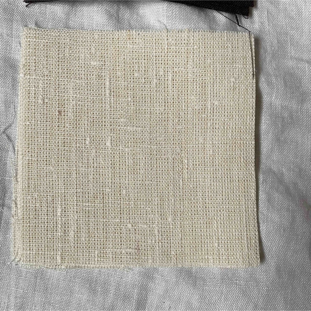 fog linen work(フォグリネンワーク)のfoglinenworkのリネンのハギレ21枚 ハンドメイドの素材/材料(生地/糸)の商品写真