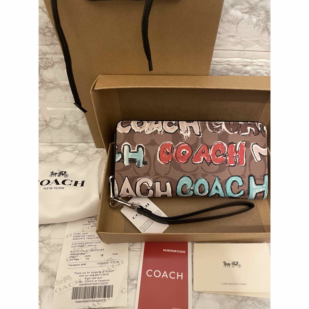 COACH(コーチ)のCOACH長財布ミント＆サーフ　シグネチャー　ブラウン レディースのファッション小物(財布)の商品写真