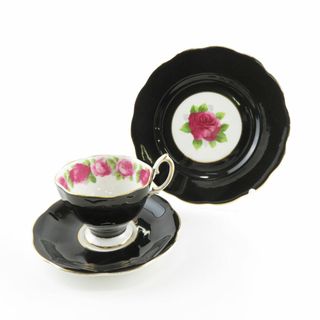 ロイヤルアルバート(ROYAL ALBERT)の美品 ROYAL ALBERT ロイヤルアルバート オールドイングリッシュローズ カップ＆ソーサー ケーキ皿 2点 セット SY7645A2 (グラス/カップ)