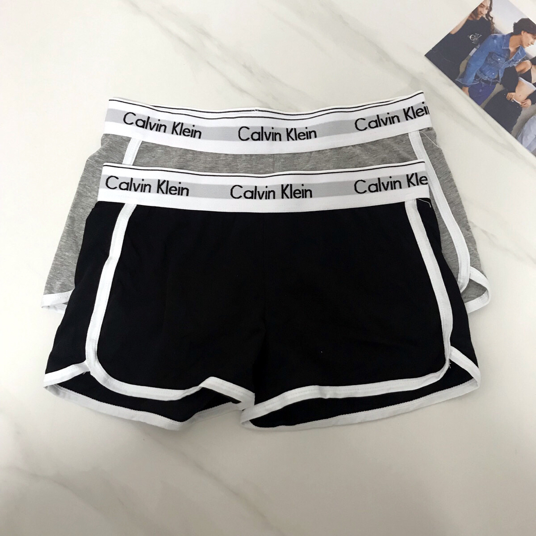 ck Calvin Klein(シーケーカルバンクライン)のカルバンクライン　ck ショートパンツ ブラック➕グレー 下着 Lサイズ レディースのパンツ(ショートパンツ)の商品写真