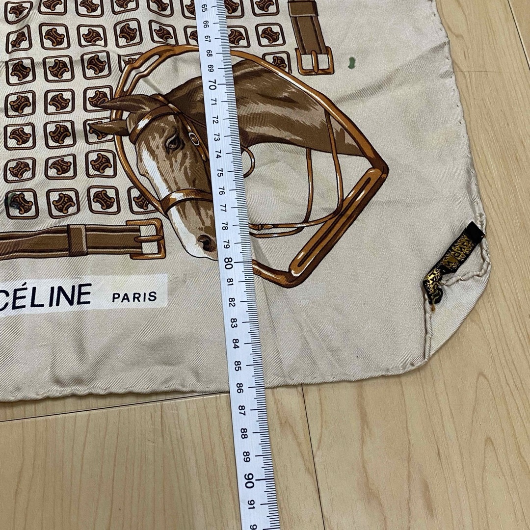 celine(セリーヌ)のCELINE　セリーヌ　スカーフ　ベージュ　馬　マカダム　no.19 レディースのファッション小物(バンダナ/スカーフ)の商品写真