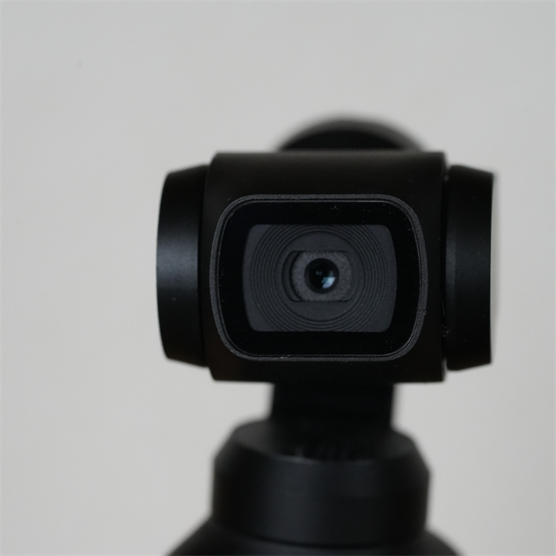 Inspire（DJI）(インスパイア)のDJI OSMO POCKET 初代オズモポケット　おまけつき スマホ/家電/カメラのカメラ(ビデオカメラ)の商品写真