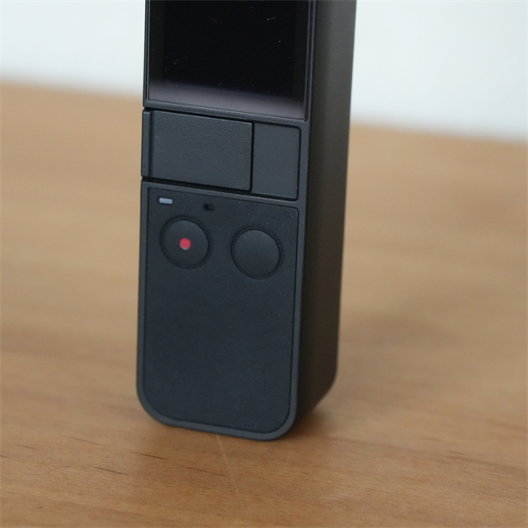 Inspire（DJI）(インスパイア)のDJI OSMO POCKET 初代オズモポケット　おまけつき スマホ/家電/カメラのカメラ(ビデオカメラ)の商品写真