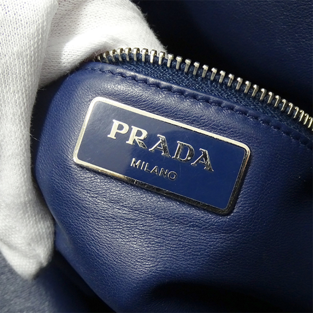 PRADA(プラダ)のプラダ PRADA バッグ レディース ブランド　クラッチバッグ ショルダーバッグ 2way レザー ブルー おしゃれ 肩がけ チェーンショルダー 青 シンプル 【中古】 レディースのバッグ(クラッチバッグ)の商品写真