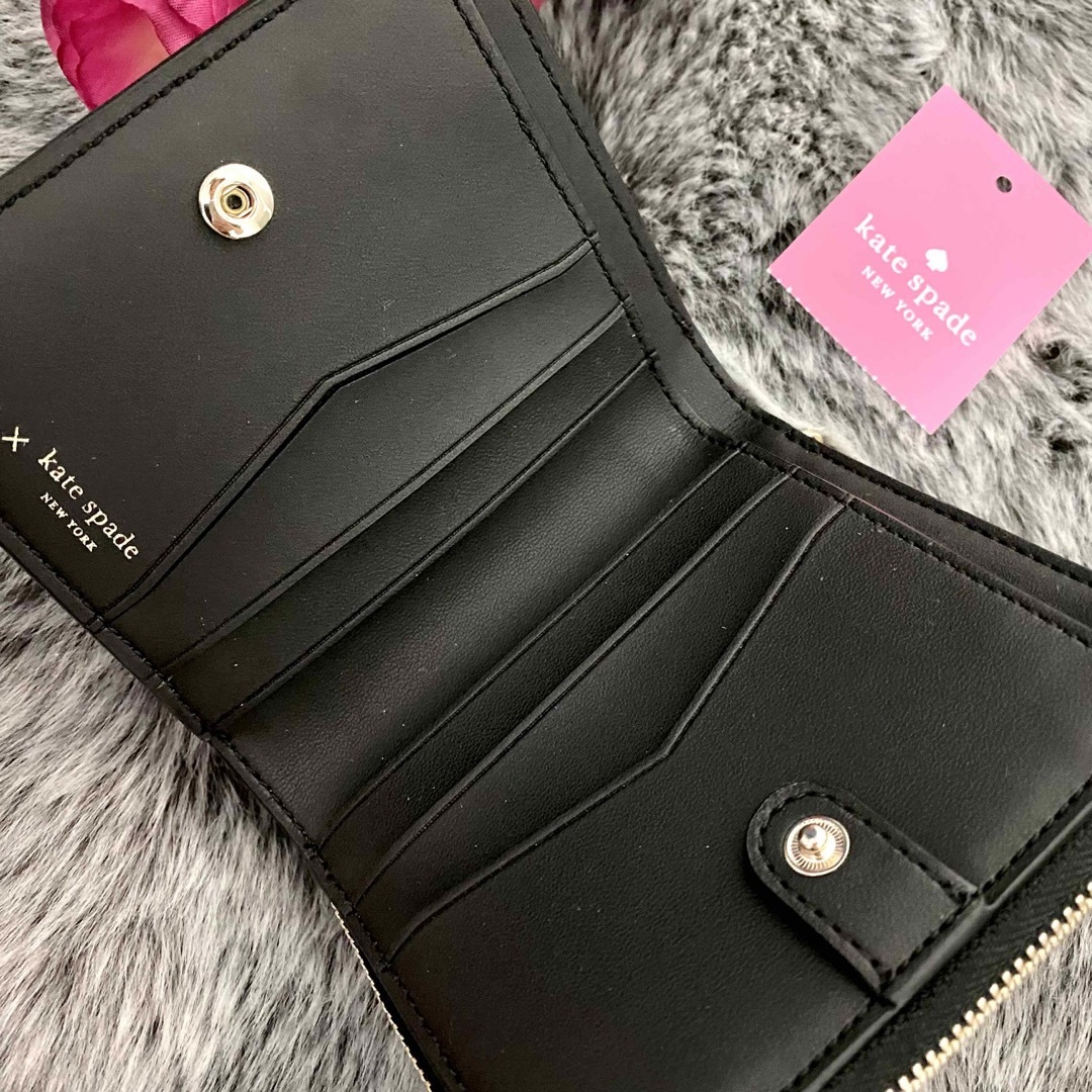 kate spade new york(ケイトスペードニューヨーク)の新品☆kate spade 折り財布　ブラック ディズニー レザー 折り財布 レディースのファッション小物(財布)の商品写真