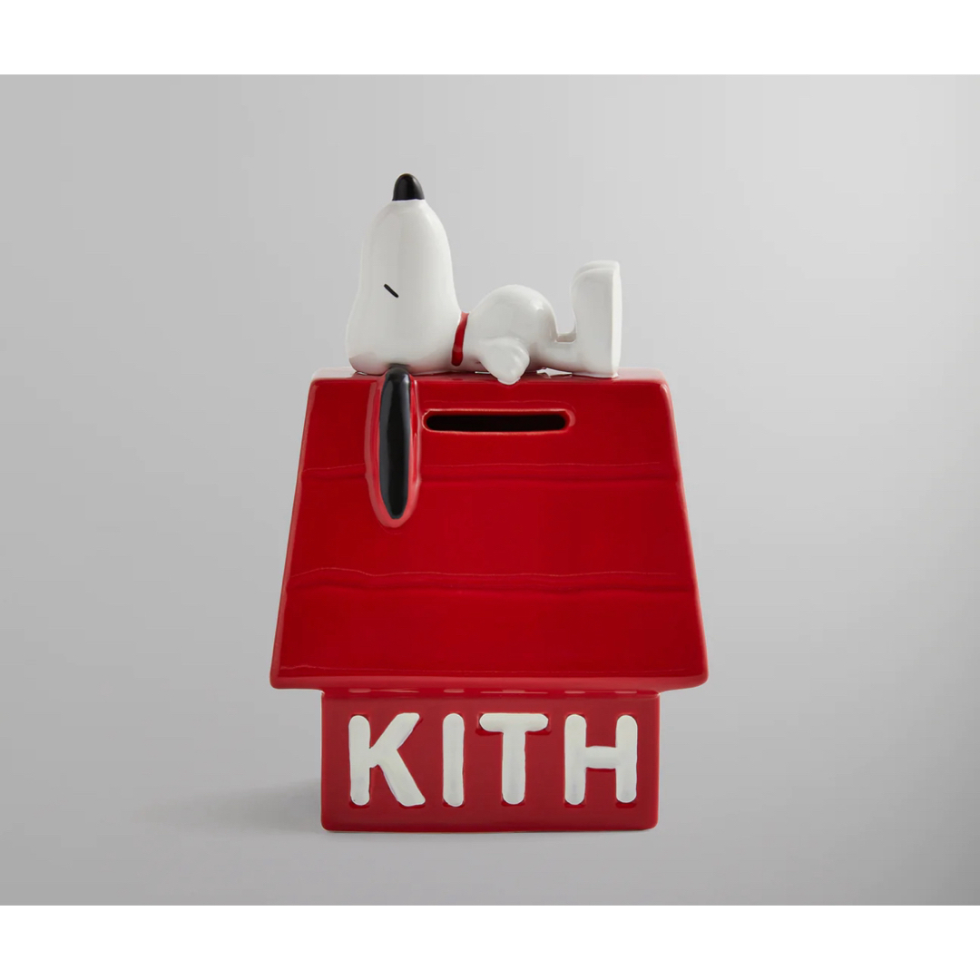 KITH(キス)のKITH SNOOPY スヌーピー 貯金箱  PIGGYBANK ボックス エンタメ/ホビーのおもちゃ/ぬいぐるみ(キャラクターグッズ)の商品写真