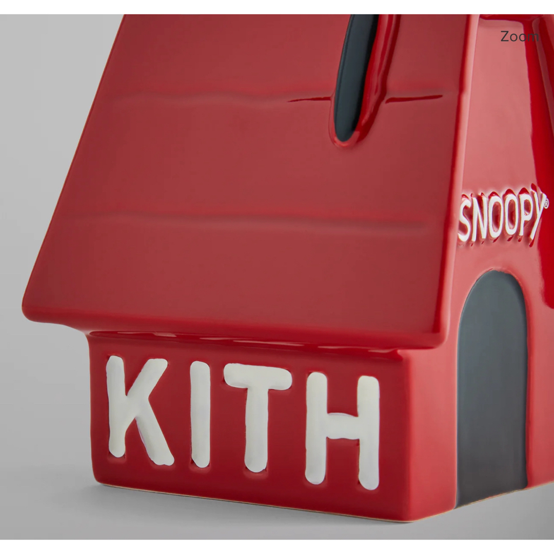 KITH(キス)のKITH SNOOPY スヌーピー 貯金箱  PIGGYBANK ボックス エンタメ/ホビーのおもちゃ/ぬいぐるみ(キャラクターグッズ)の商品写真