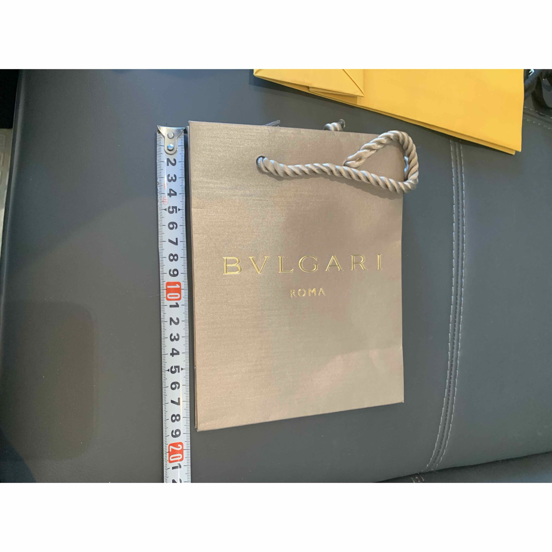 BVLGARI(ブルガリ)のBVLGARI FENDI 紙袋2枚セット レディースのバッグ(ショップ袋)の商品写真