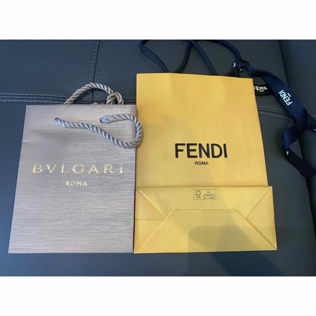 BVLGARI(ブルガリ)のBVLGARI FENDI 紙袋2枚セット レディースのバッグ(ショップ袋)の商品写真