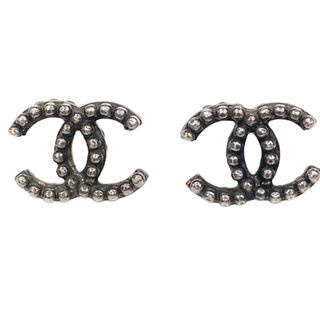 シャネル(CHANEL)の[USED/中古]CHANEL シャネル ピアス ココマーク シルバー ブリオン スタッズ ガンメタ 中古 tdc-002142-4d(ピアス)