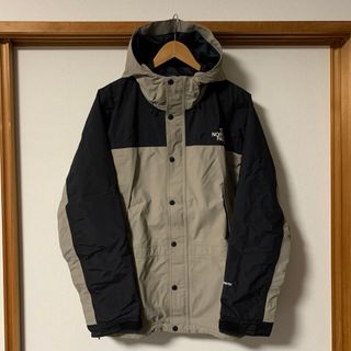 ザノースフェイス(THE NORTH FACE)のノースフェイス マウンテンライトジャケット ミネラルグレー  L np11834(マウンテンパーカー)