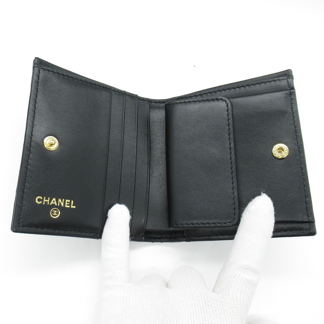 CHANEL(シャネル)のシャネル マトラッセスモールウォレット 二つ折り財布 レディースのファッション小物(財布)の商品写真