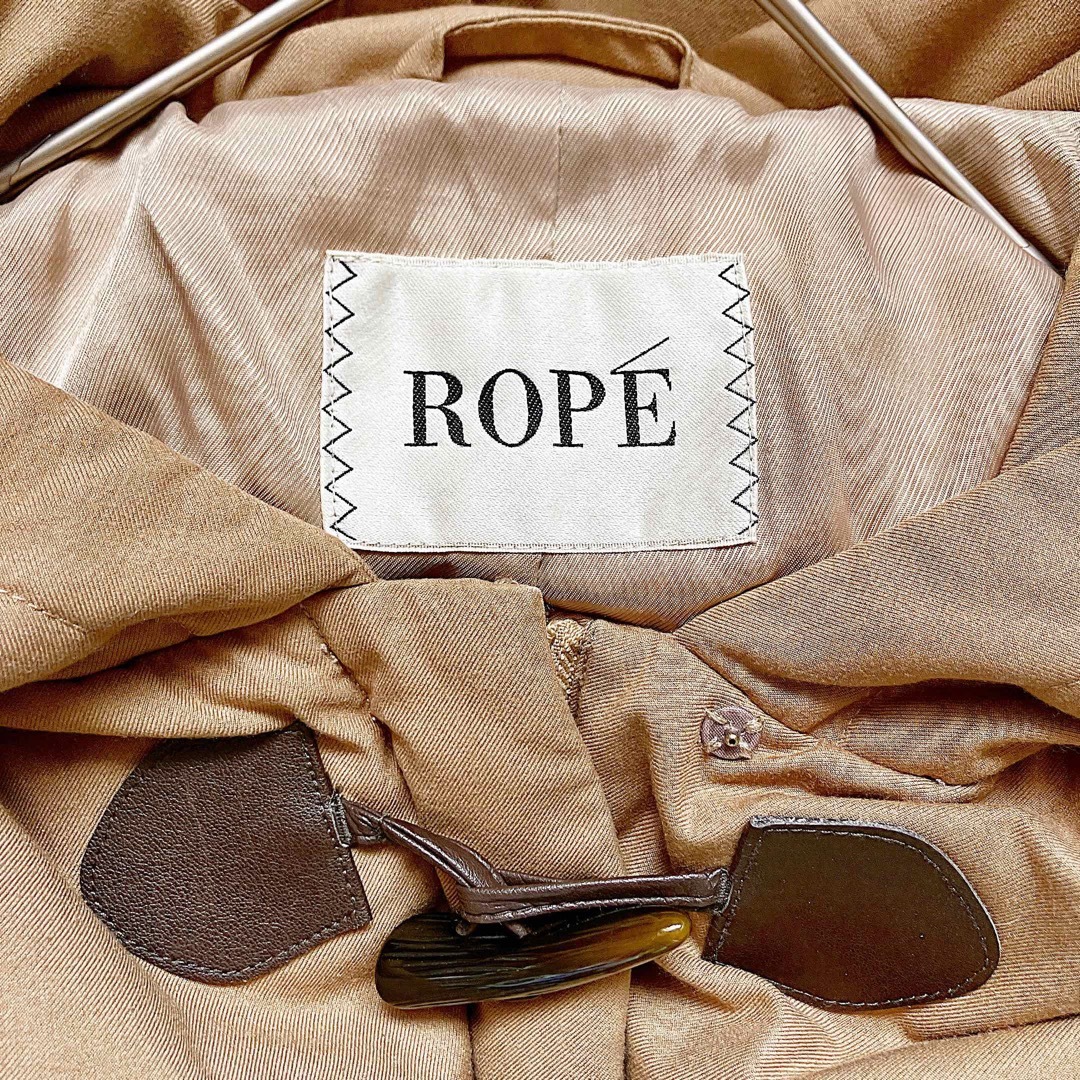 ROPE’(ロペ)の✴︎美品✨定価5万超　上質ROPE ロペ　ダウンロングコート　Aライン　フレアー レディースのジャケット/アウター(ダウンコート)の商品写真