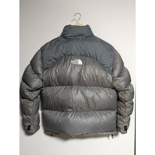 ノースフェイス(THE NORTH FACE) ダウンジャケット(メンズ)（シルバー