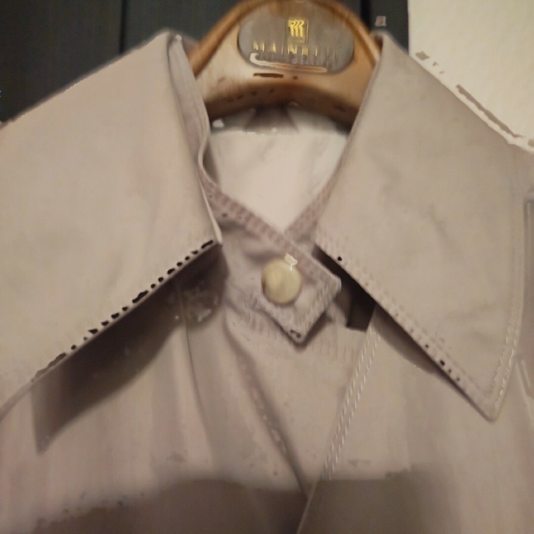Max Mara(マックスマーラ)のMaxmara 40size 銀タグしっかりめトレンチコート♡美品♡ レディースのジャケット/アウター(トレンチコート)の商品写真