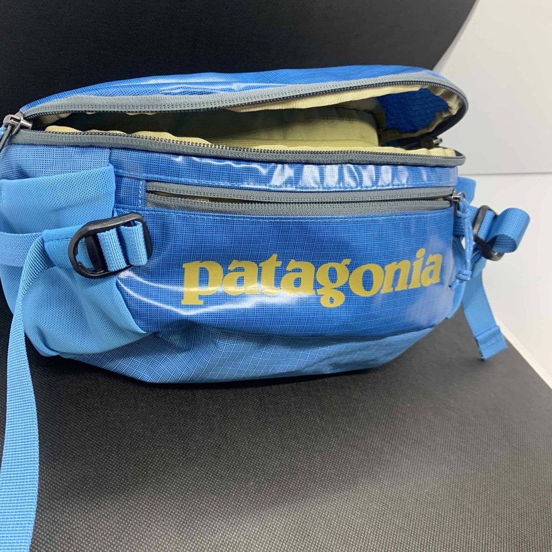 patagonia(パタゴニア)のPatagonia Black Hole Waist Pack 5L Blue メンズのバッグ(ボディーバッグ)の商品写真