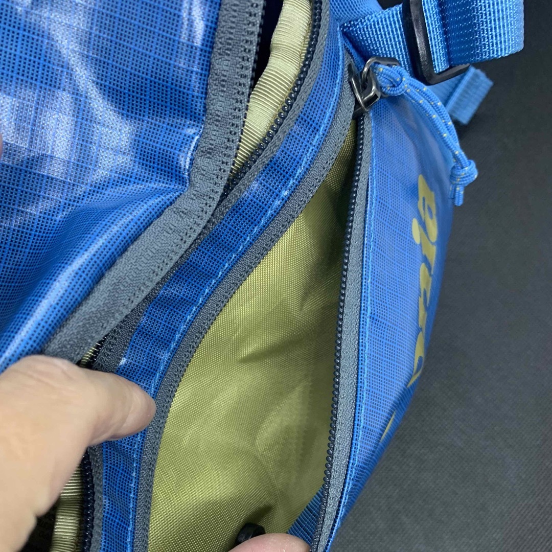 patagonia(パタゴニア)のPatagonia Black Hole Waist Pack 5L Blue メンズのバッグ(ボディーバッグ)の商品写真