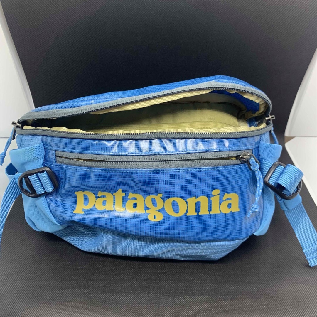 patagonia(パタゴニア)のPatagonia Black Hole Waist Pack 5L Blue メンズのバッグ(ボディーバッグ)の商品写真