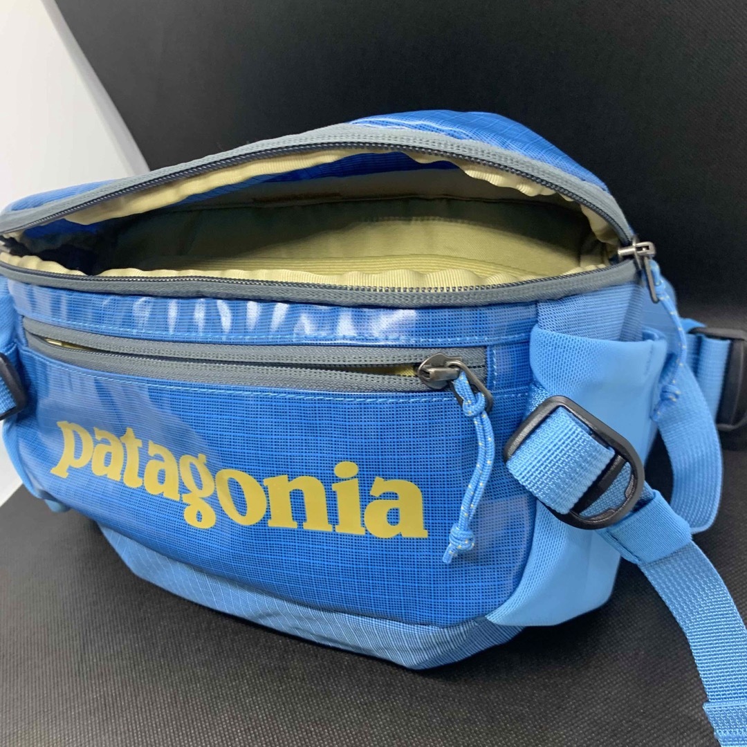 patagonia(パタゴニア)のPatagonia Black Hole Waist Pack 5L Blue メンズのバッグ(ボディーバッグ)の商品写真