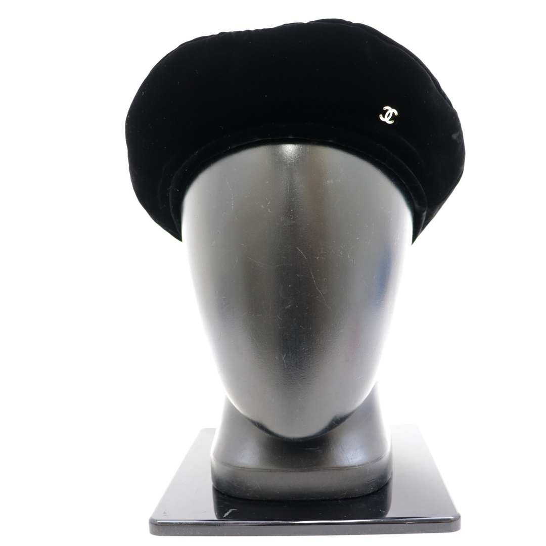 CHANEL(シャネル)の新品同様 シャネル 21A ベロア ベレー 帽子 黒 M ココマーク CHANEL レディースの帽子(その他)の商品写真