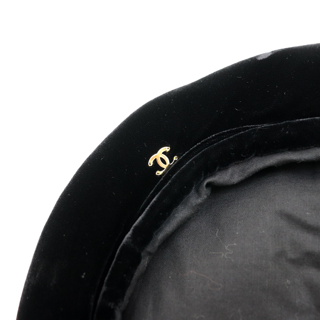 CHANEL(シャネル)の新品同様 シャネル 21A ベロア ベレー 帽子 黒 M ココマーク CHANEL レディースの帽子(その他)の商品写真