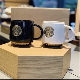 スターバックスコーヒー(Starbucks Coffee)の新品　即日発送　スターバックス マグカップ コーヒーコップ　白　黒　2点セット(グラス/カップ)